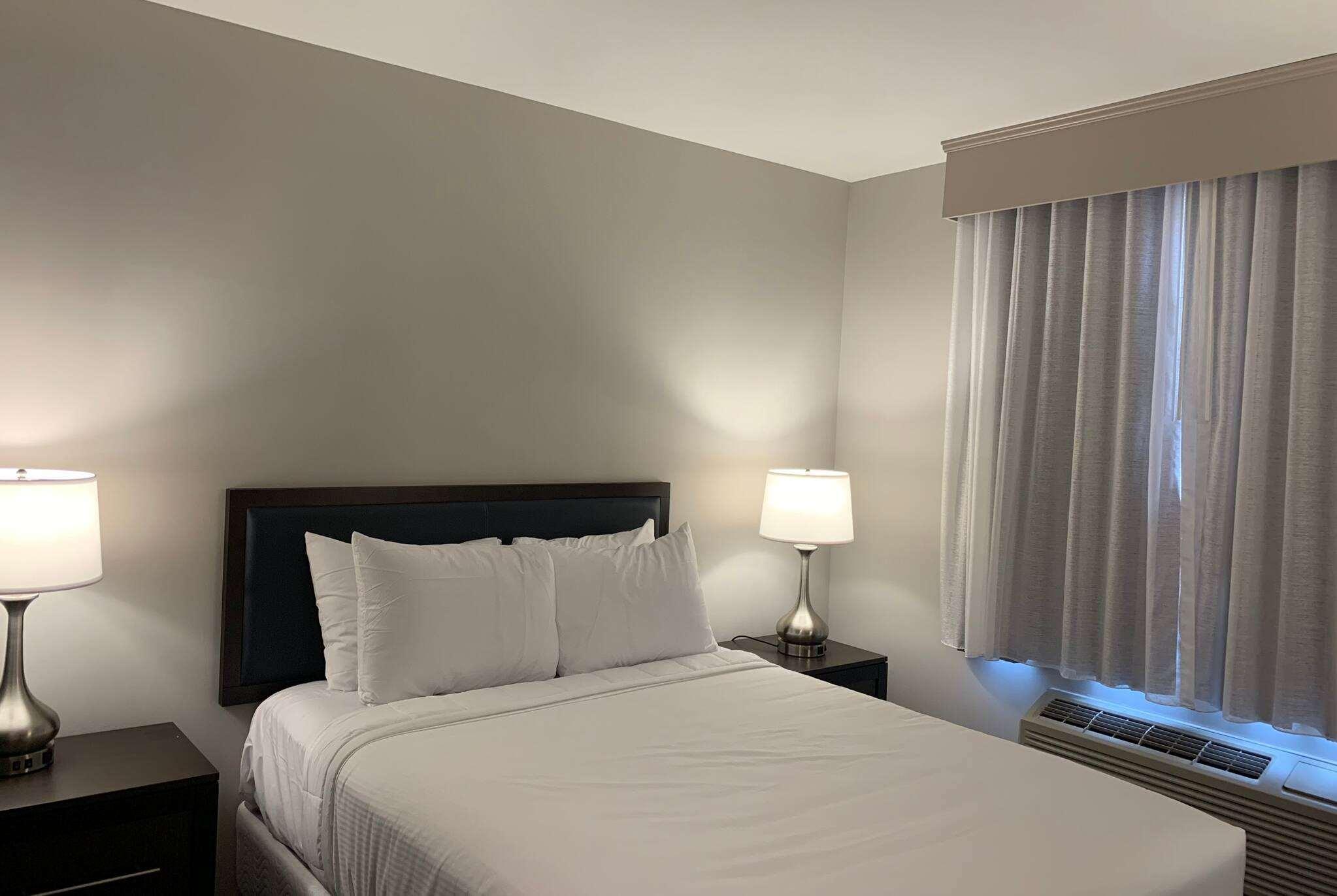 Hotel Wingate By Wyndham Jfk Airport, Far Rockaway Ny New York Esterno foto